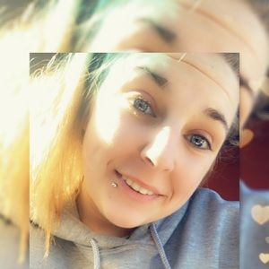 Meet your Posher, Kayla